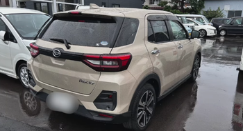 ダイハツ ロッキーの後方外観、コンパクトながら存在感のあるデザイン