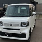 上越市ほしのじどうしゃに入庫したホンダN-BOX3代目 ホワイト 正面