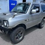 上越市でリフトアップカスタムされたシルバーのスズキ ジムニー