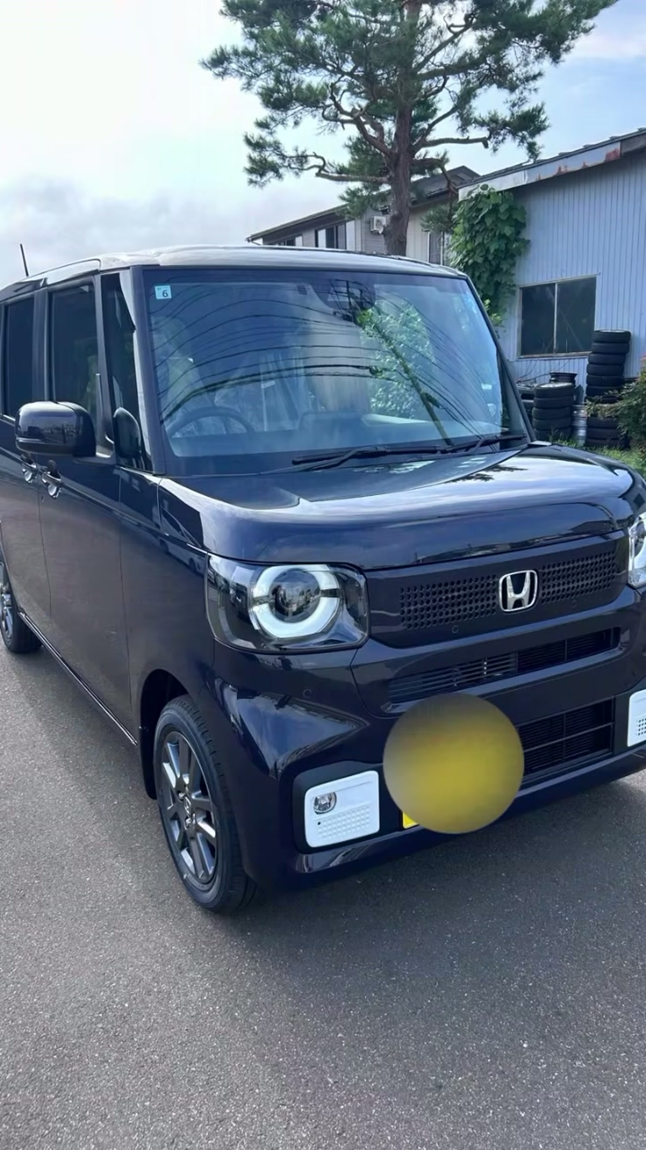 ホンダN-BOXのフロント斜め（上越市ほしのじどうしゃ）